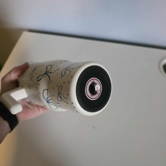 NWT HydraPeak Artisan Collection Dark Blue Bows Voyager 25 oz Flip & Straw Lid - Picture 3 of 8